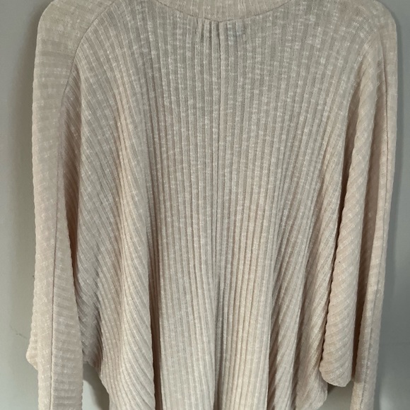 Urban Outfitters Sweater -Small - Picture 6 of 6